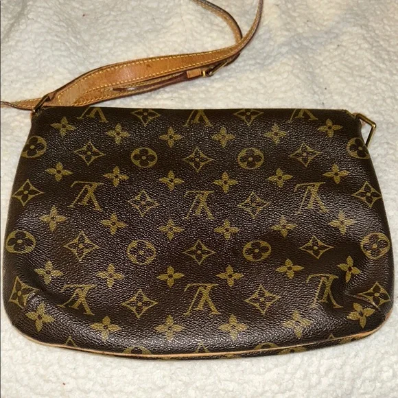 Louis Vuitton Musette Tango Crossbody – Project Piece (SP1929): - Picture 6 of 17